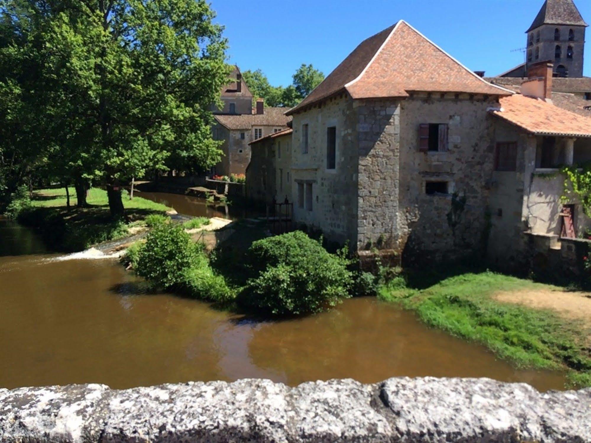 Hotel De France Et De Russie Thiviers
